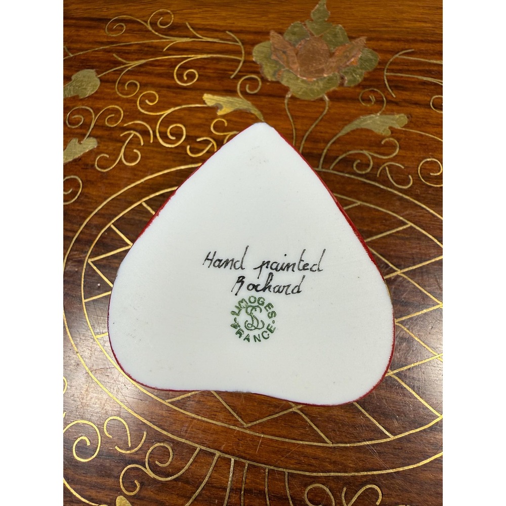 Vintage Rochard Limoges Heart Chocolate Box • Hand Painted Porcelain Trinket Box - Picture 4 of 17